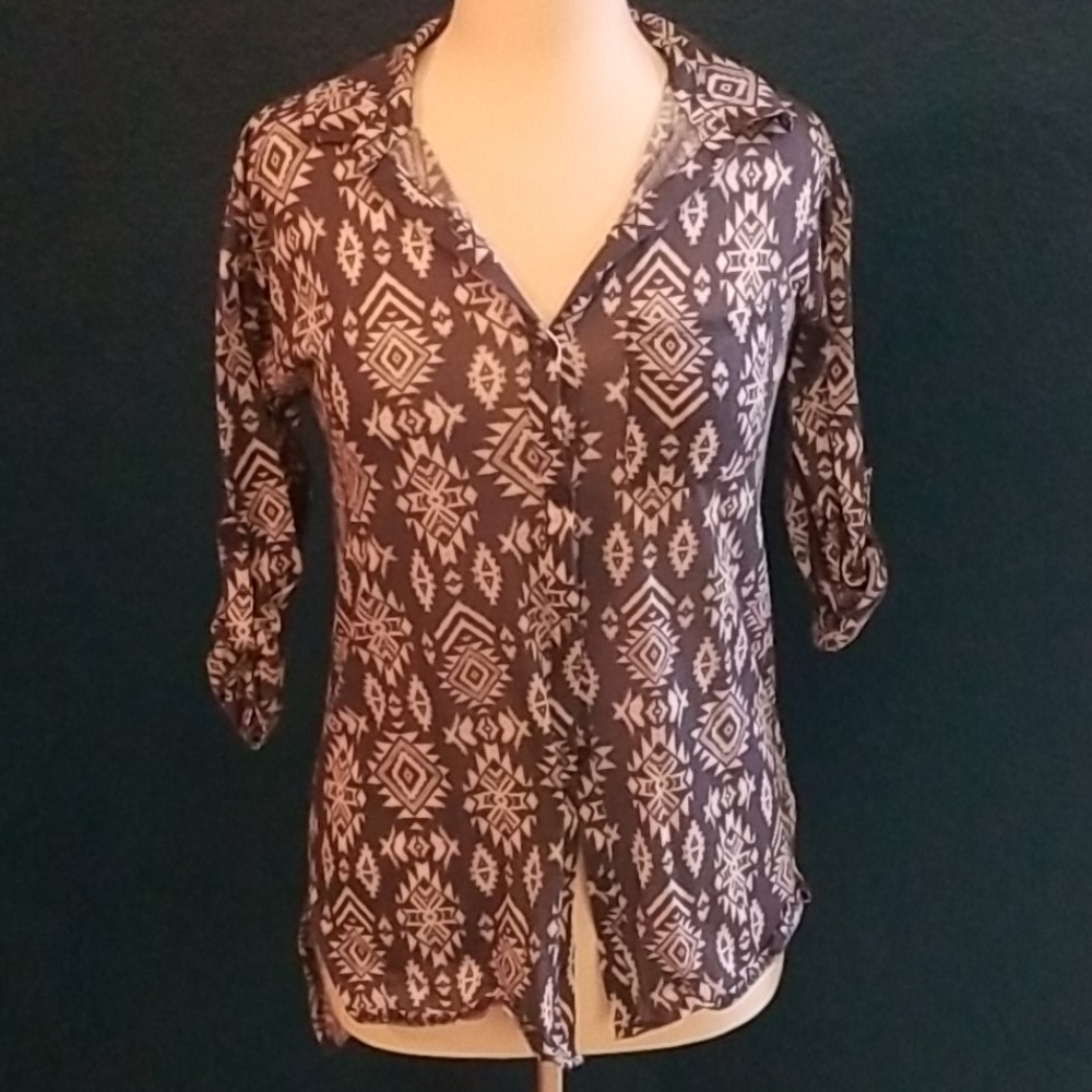 🔥5/$20 Button up shirt